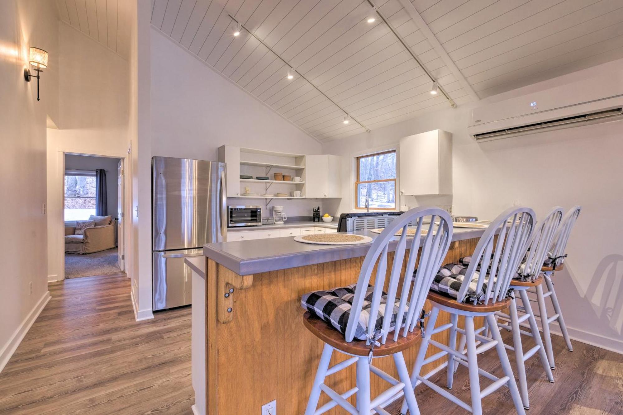 Walloon Lake Vacation Rental Walk To Water! Boyne City Esterno foto
