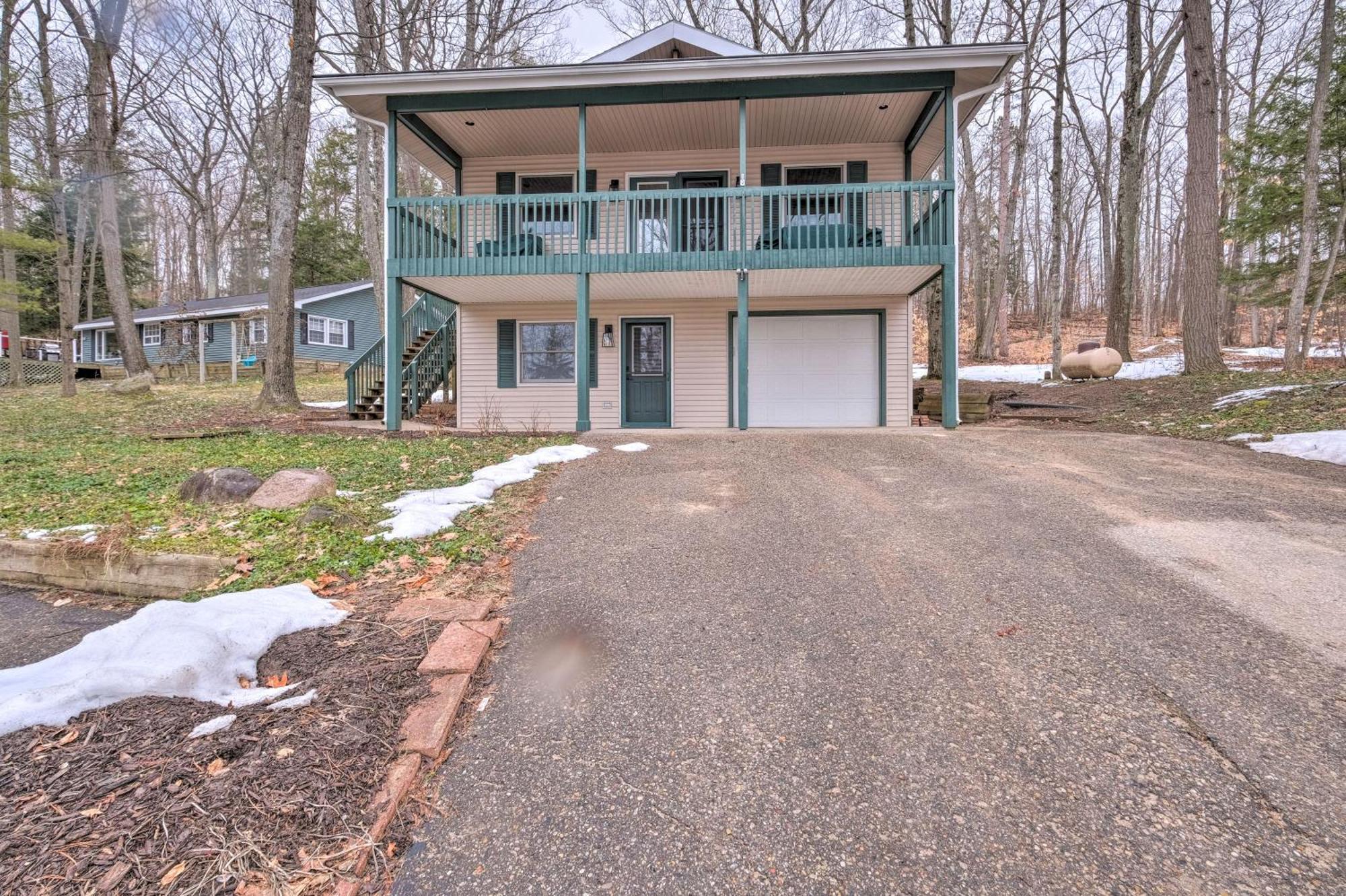 Walloon Lake Vacation Rental Walk To Water! Boyne City Esterno foto