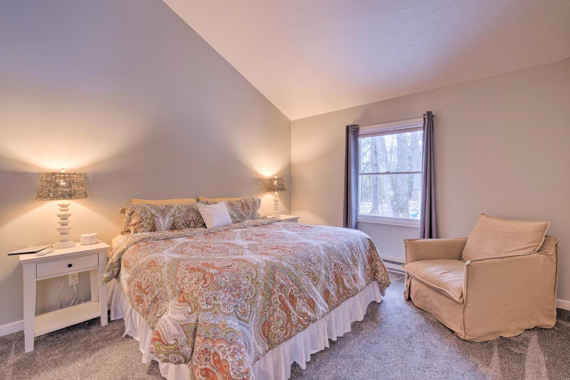 Walloon Lake Vacation Rental Walk To Water! Boyne City Esterno foto