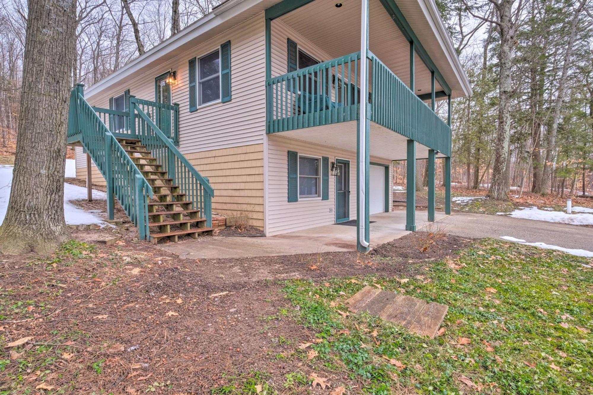 Walloon Lake Vacation Rental Walk To Water! Boyne City Esterno foto